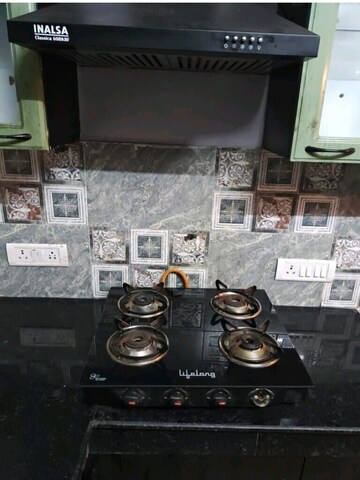 Parking in 3 BHK Builder Floor at RWA Apartments Sector 50, Sector 50 – for Rent