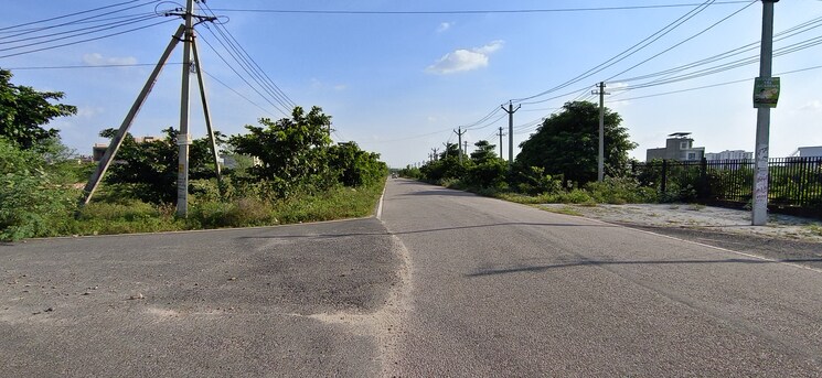 Garden, jagatpura  225 Sq.Mt. Plot In Jagatpura Jaipur 9191999