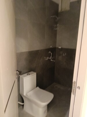 Furnished Amenities in 3.5 BHK Apartment at Mahalaxmi Apartments Mahanagar, Mahanagar – for Sale