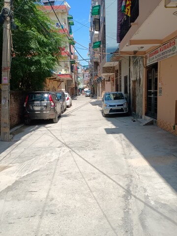 Parking in 2 BHK Builder Floor at Sector 1 Dwarka – for Sale