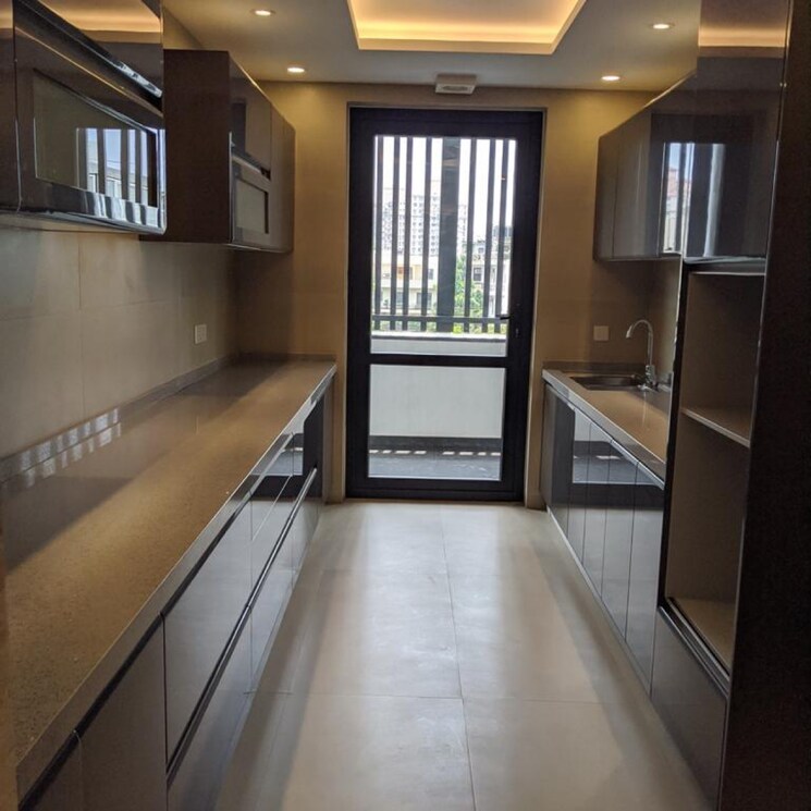 Kitchen, dlf phase ii 4 Bedroom 300 Sq.Yd. Builder Floor In Dlf Phase ii Gurgaon 9192072
