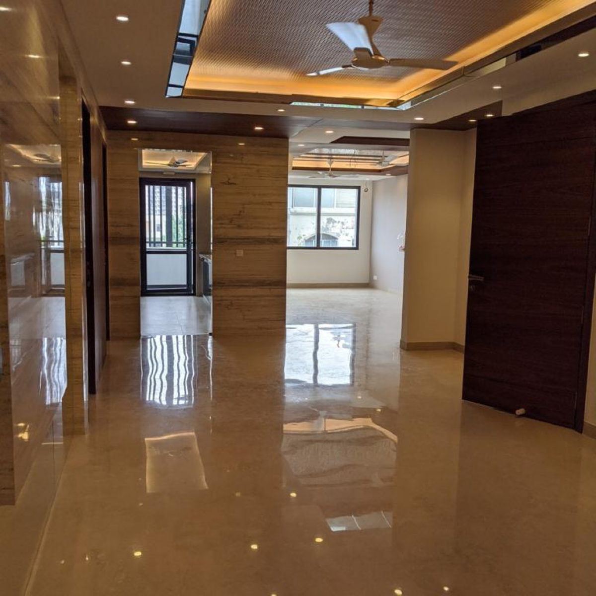 4 BHK + Servant Room Builder Floor For Rent in DLF Phase II
