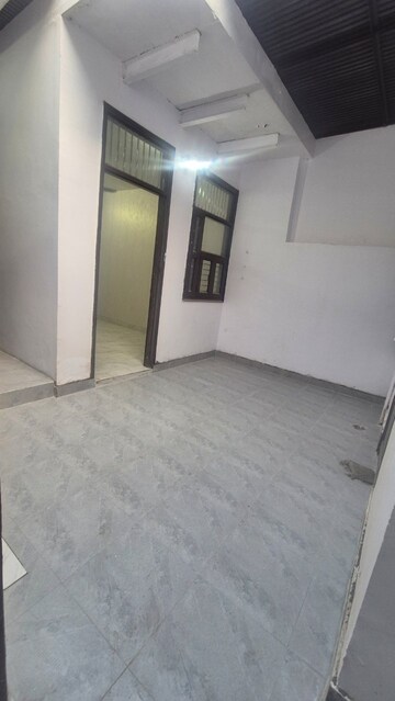 Room in 3 BHK Independent House at Palam Vihar Residents Association, Palam Vihar – for Rent