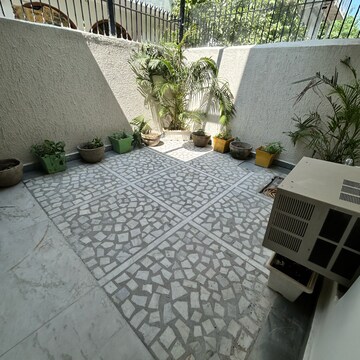 Bedroom in 2 BHK Builder Floor at Ansal Plaza Sector-23, Carterpuri Village – for Rent