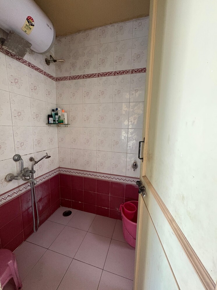 Bathroom, saurabh-garden-chs 2 Bedroom 1000 Sq.Ft. Apartment In Anand Nagar Pune 9192103