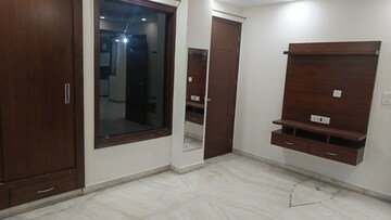Room in 3 BHK Builder Floor at Patel Nagar – for Rent