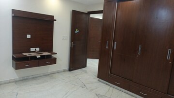 Room in 3 BHK Builder Floor at Patel Nagar – for Rent