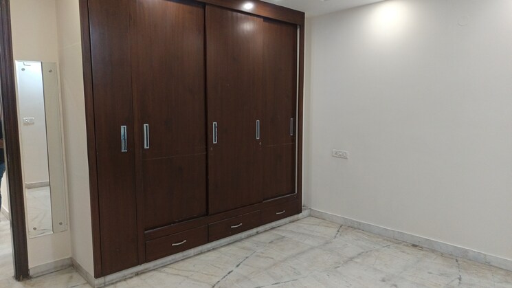 Room, patel nagar 3 Bedroom 1800 Sq.Ft. Builder Floor In Patel Nagar Delhi 9192123