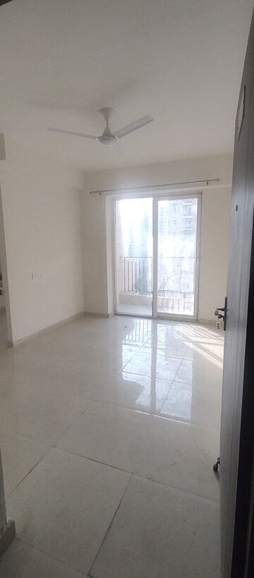 Room in 2 BHK Apartment at Sector 37d – for Rent