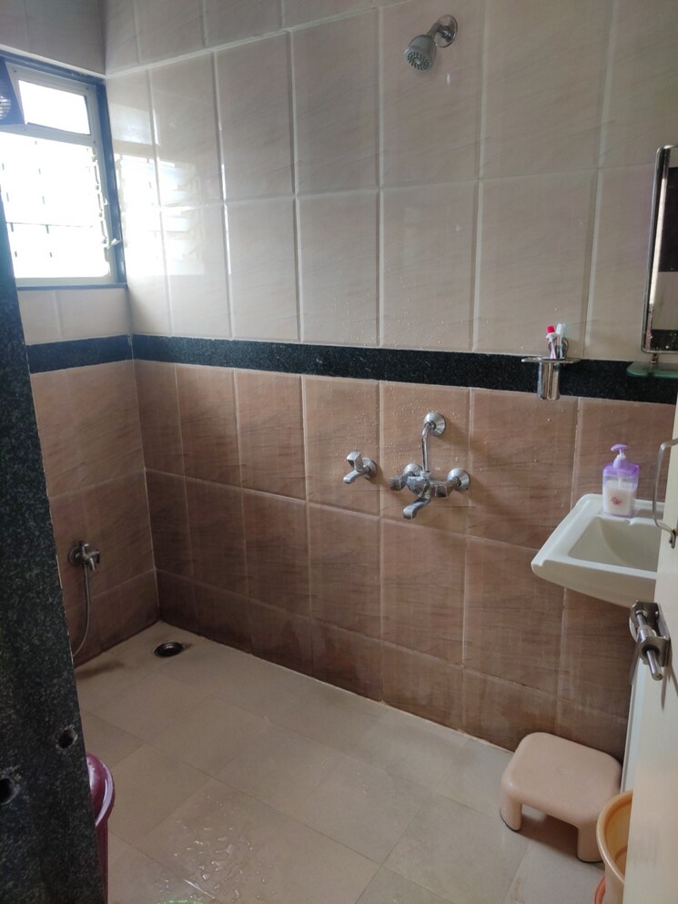Bathroom, bk-chavan-sun-fantasy 2 Bedroom 986 Sq.Ft. Apartment In Ambegaon Budruk Pune 9192124