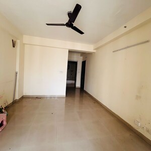 Room in 2 BHK Apartment at Logix Blossom Greens, Sector 143 – for Sale