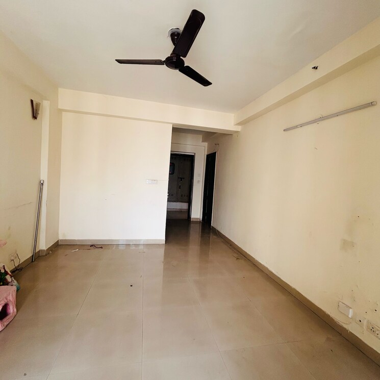 Room, logix-blossom-greens 2 Bedroom 1040 Sq.Ft. Apartment In Sector 143 Noida 9192130