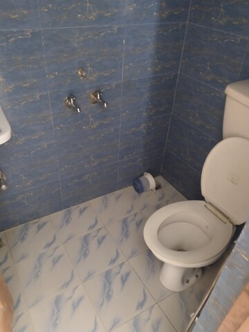 Bathroom in 1 RK Builder Floor at Gomti Nagar – for Rent