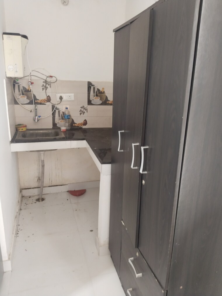 Bathroom, gomti nagar 1 RK 500 Sq.Ft. Builder Floor In Gomti Nagar Lucknow 9192189