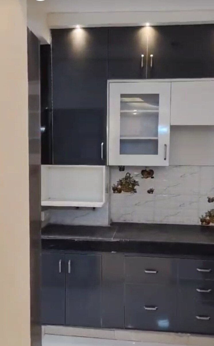 Bathroom, windsor-paradise-2 3 Bedroom 895 Sq.Ft. Apartment In Raj Nagar Extension Ghaziabad 9192206