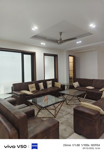 Living Room in 4 BHK Builder Floor at South Extension ii – for Rent