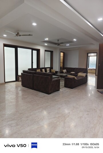 Living Room in 4 BHK Builder Floor at South Extension ii – for Rent