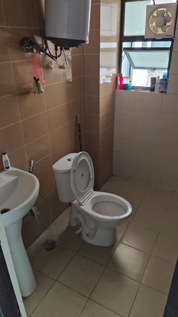 Bathroom in 2 BHK Apartment at Logix Blossom County, Sector 137 – for Rent