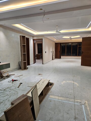 Room in 2 BHK Builder Floor at Shalimar Garden – for Sale