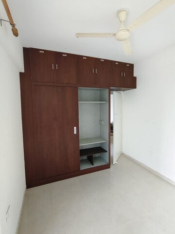 Room in 2 BHK Apartment at Sector 37d – for Rent