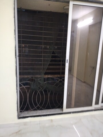 Bathroom in 2.5 BHK Apartment at Sayba Orchid, Kurla East – for Rent