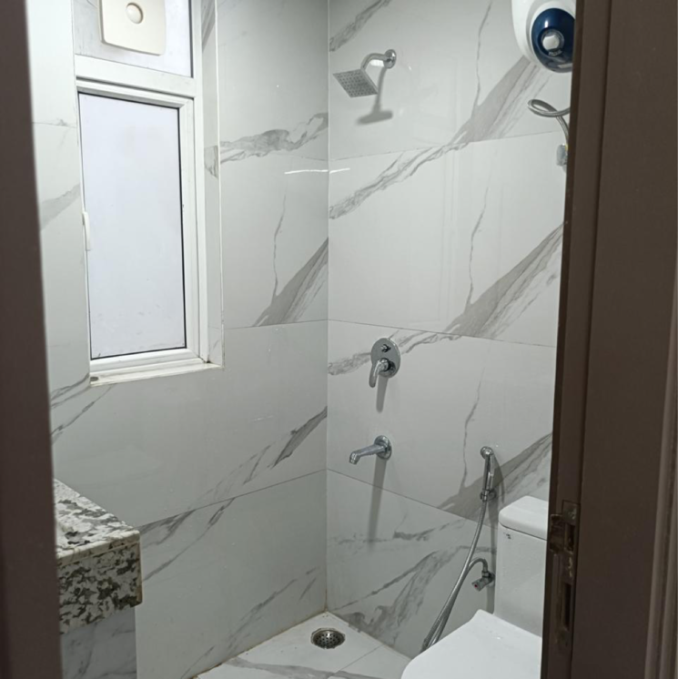 Bathroom, vipul-world-floors 3 Bedroom 1400 Sq.Ft. Builder Floor In Sector 48 Gurgaon 9192239