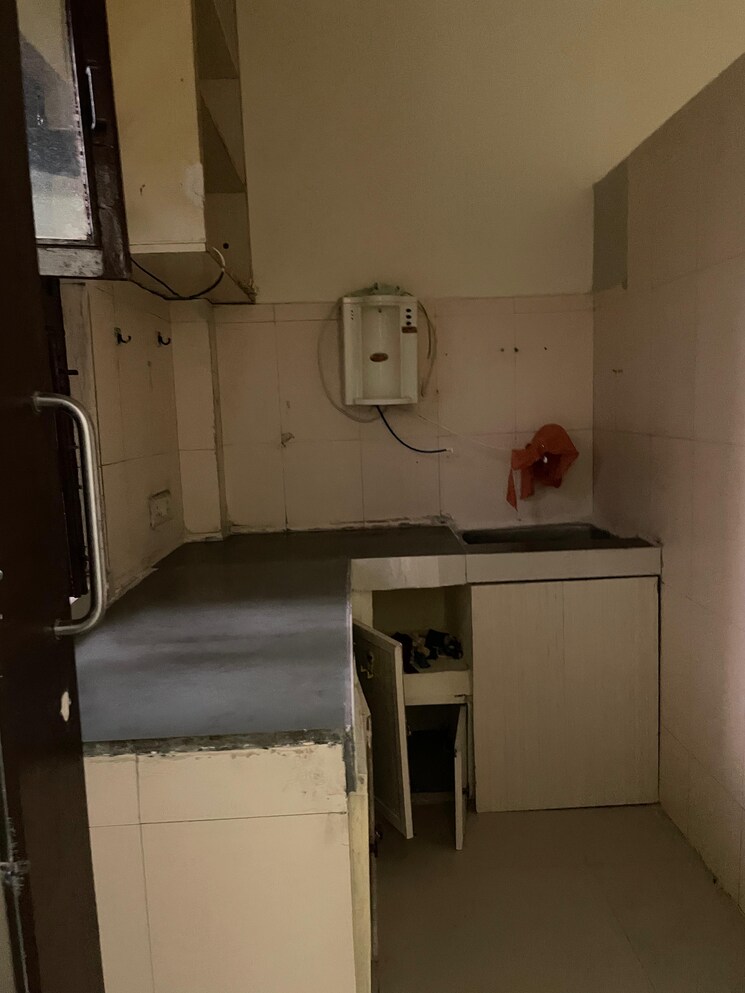 Kitchen, amar colony 2 Bedroom 900 Sq.Ft. Builder Floor In Amar Colony Delhi 9192237
