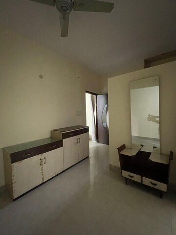 Room in 2 BHK Builder Floor at Amar Colony – for Rent