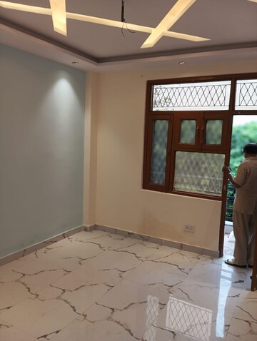 Bedroom in 3 BHK Builder Floor at Shalimar Garden – for Sale