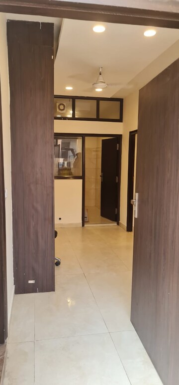 Building Lobby in 2 BHK Builder Floor at Lajpat Nagar 4 – for Rent