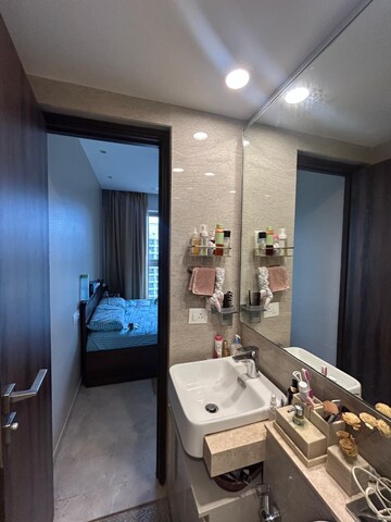 Attached Bathroom in 1 BHK Apartment at Hiranandani Regent Hill, Powai – for Rent