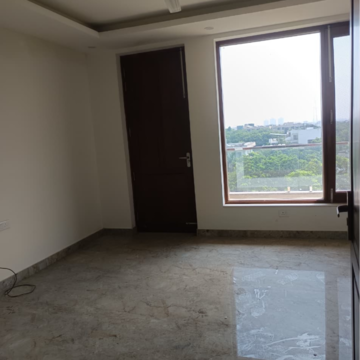 Room in 4 BHK Builder Floor at Sector 21d – for Rent