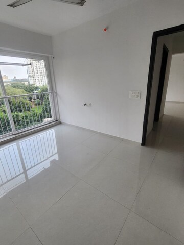 Room in 2 BHK Apartment at Jay Le Jardin, Chembur – for Rent