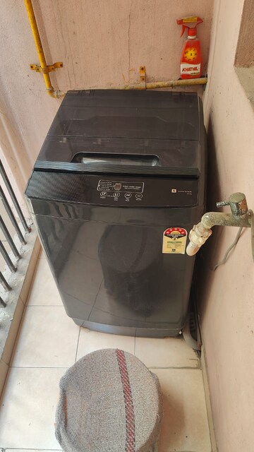 Furnished Amenities in 3 BHK Apartment at Logix Blossom County, Sector 137 – for Sale