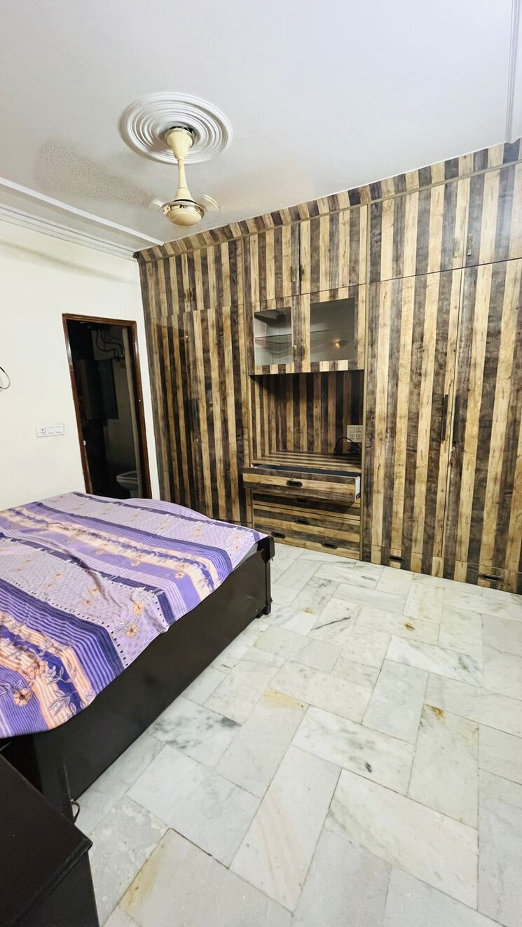 Bedroom, kalkaji 3 Bedroom 1800 Sq.Ft. Builder Floor In Kalkaji Delhi 9192284