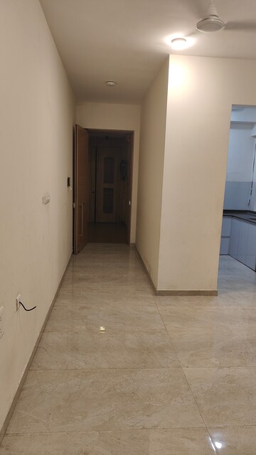 Room in 2 BHK Apartment at Tata Serein, Pokhran Road No Two – for Rent