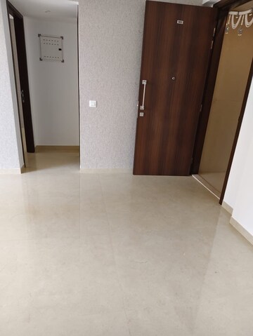Room in 2 BHK Apartment at Hiranandani Highland, Powai – for Rent