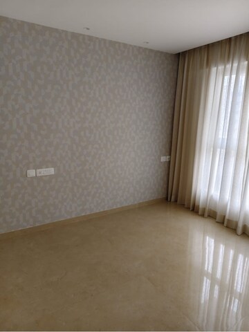 Room in 2 BHK Apartment at Hiranandani Highland, Powai – for Rent