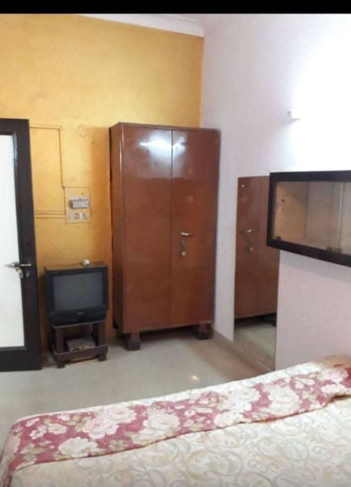 2 BHK Builder Floor For Sale in Lajpat Nagar