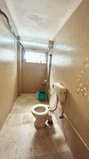 Bathroom in 2.5 BHK Apartment at Lake Primrose, Powai – for Sale
