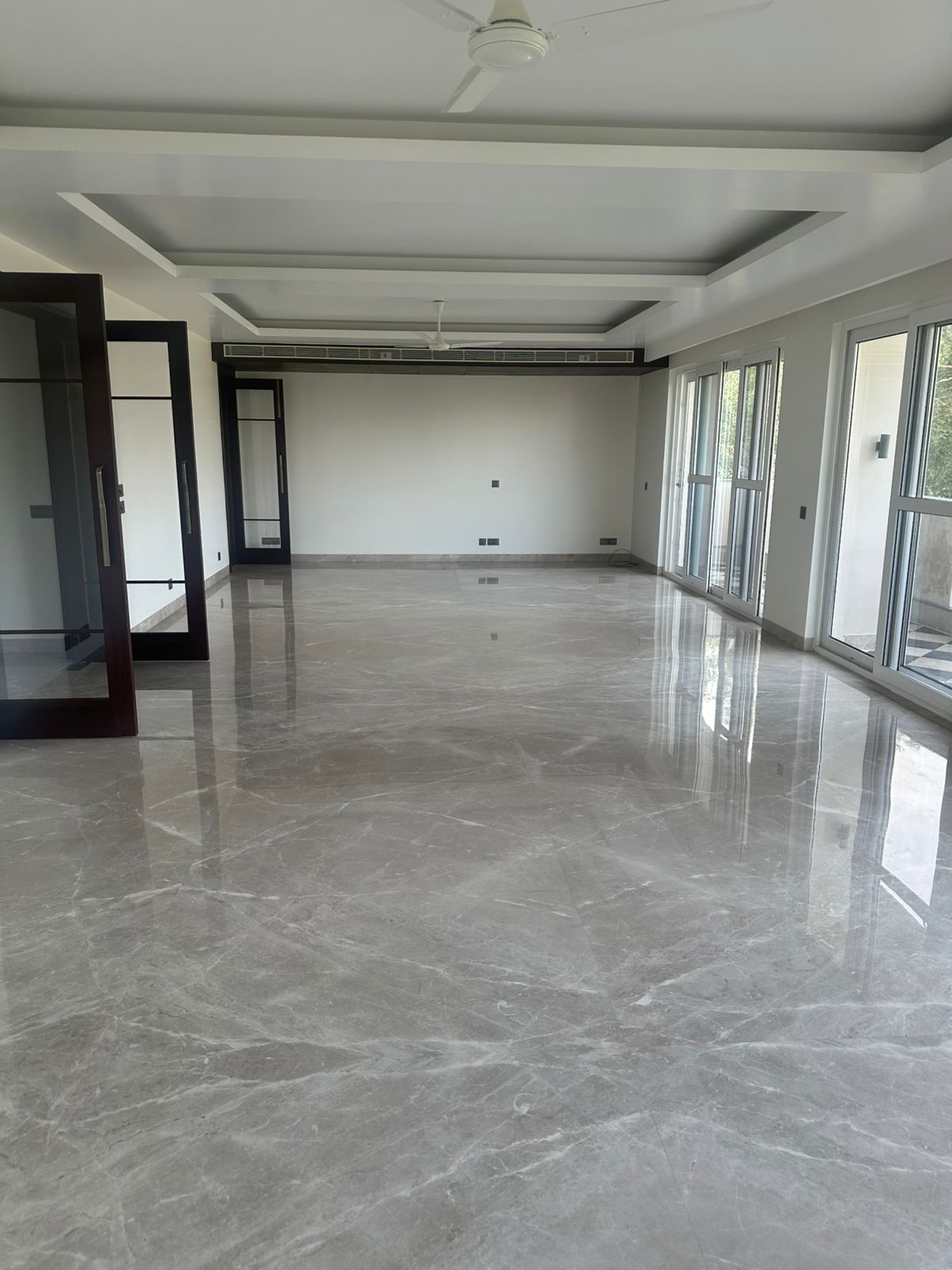 4 BHK + Servant Room,Extra Room Builder Floor For Sale in Builder Floor 