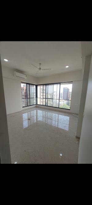 Room in 3 BHK Apartment at Shivdham CHS Santacruz, Santacruz West – for Sale