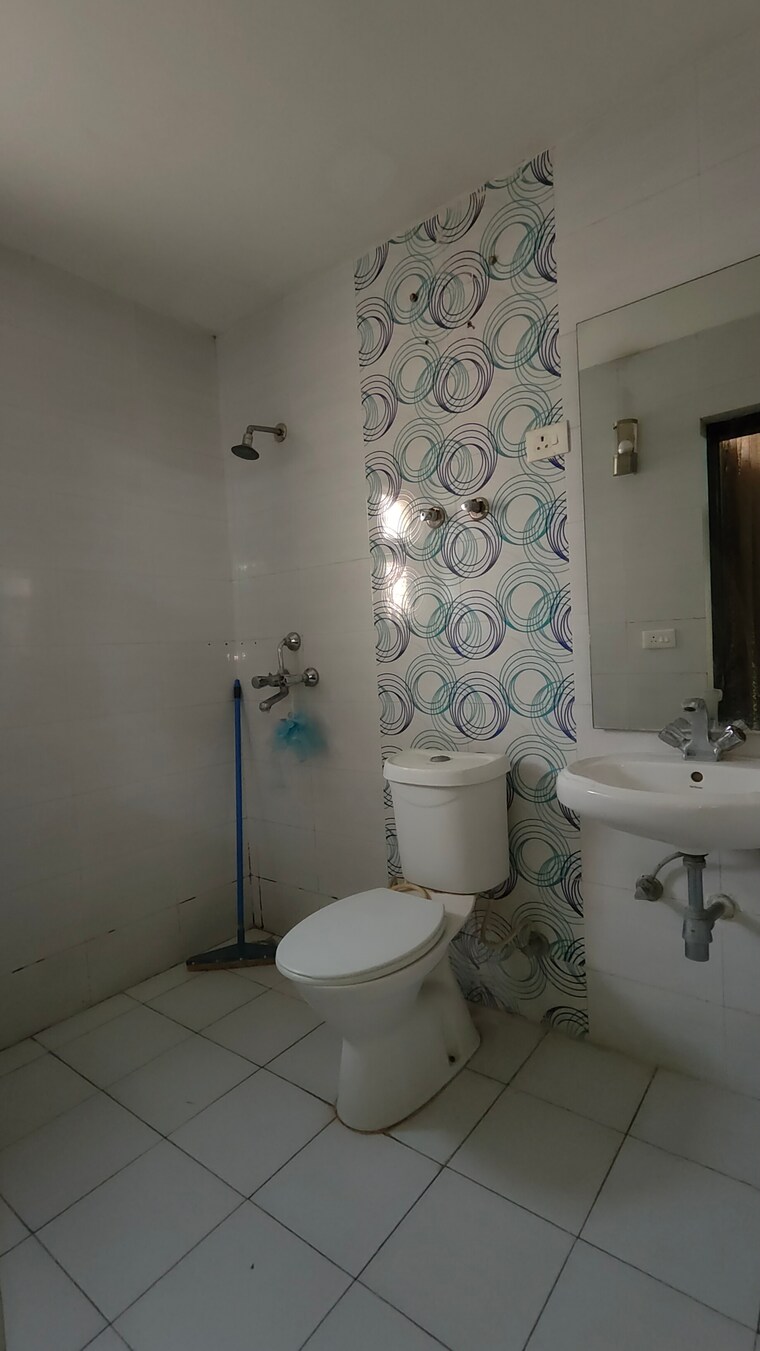 Attached Bathroom, pakhowal road 3 Bedroom 1600 Sq.Ft. Apartment In Pakhowal Road Ludhiana 9192385