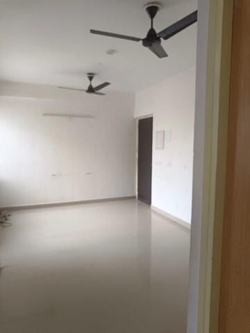 Room in 2 BHK Apartment at Chandigarh Road – for Rent