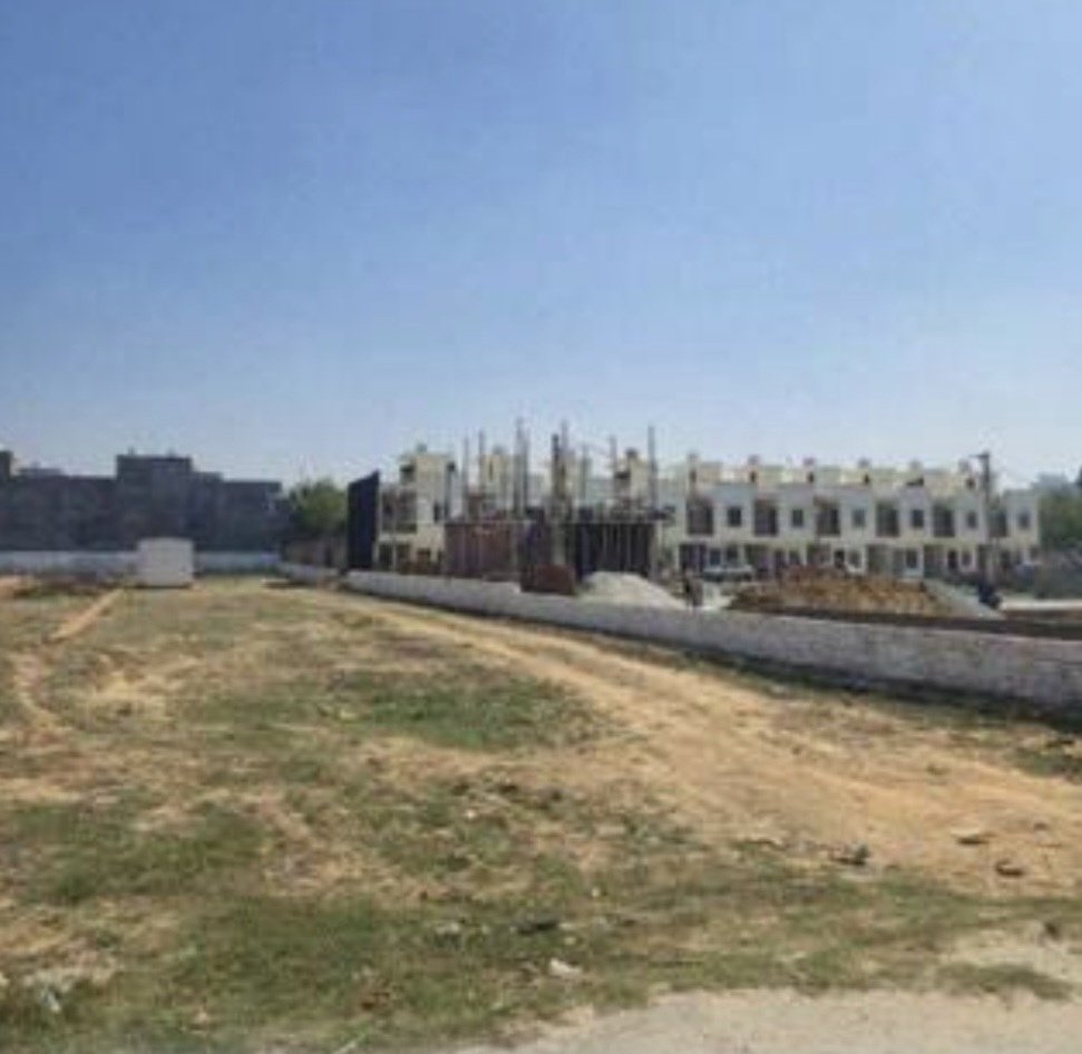 Plot For Sale in Jewar
