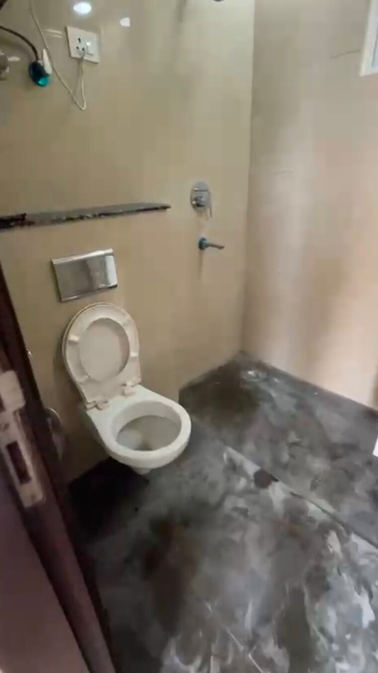 Bathroom, saket 3 Bedroom 1800 Sq.Ft. Builder Floor In Saket Delhi 9192394