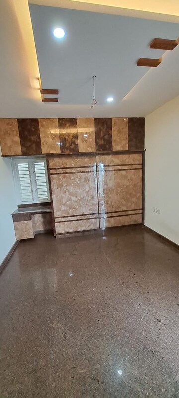 Furnished Amenities in 3 BHK Builder Floor at Jayanagar – for Rent