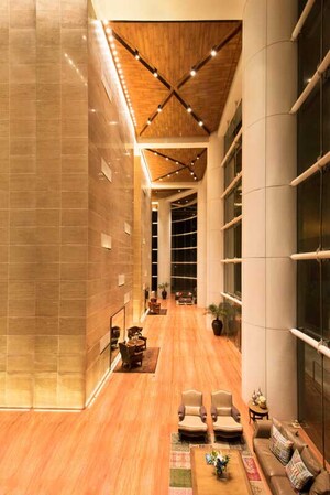 Staircase in 6 BHK Apartment at Indiabulls Sky, Lower Parel – for Sale