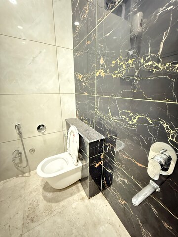 Bathroom in 3 BHK Independent House at Sunrays House, Mahanagar – for Rent