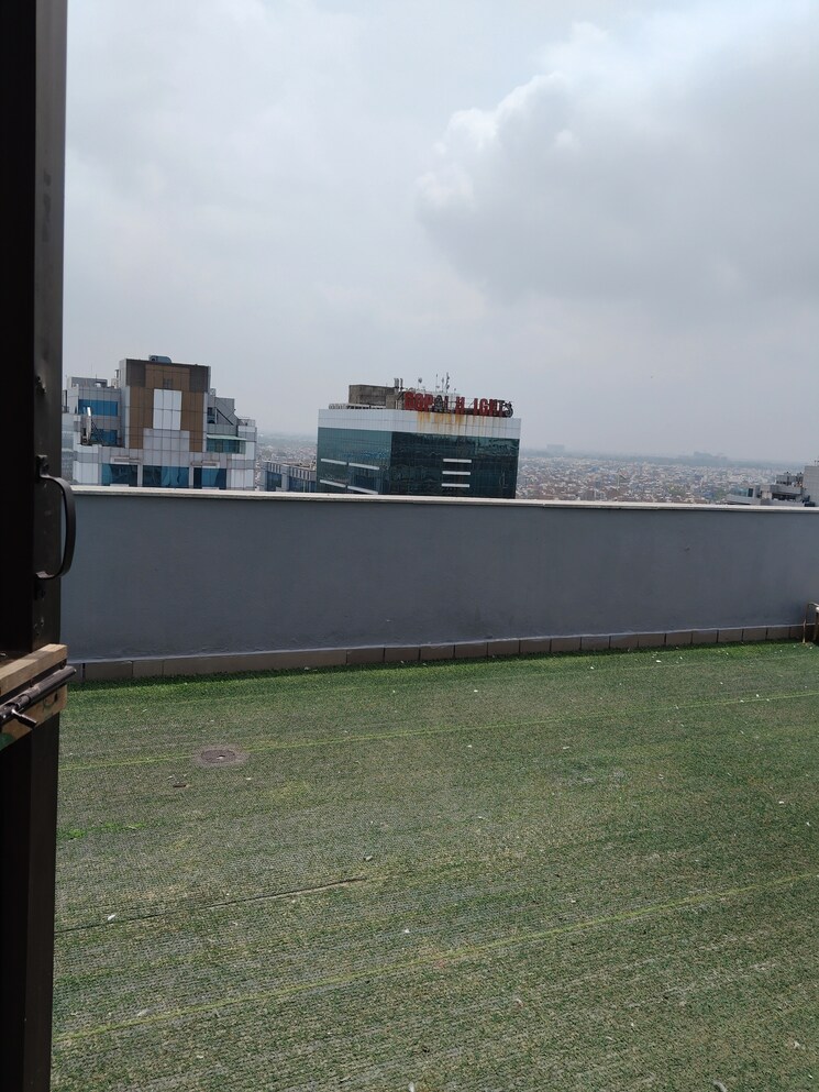 Exterior View, netaji subhash place Commercial Office Space 1384 Sq.Ft. In Netaji Subhash Place Delhi 9192419